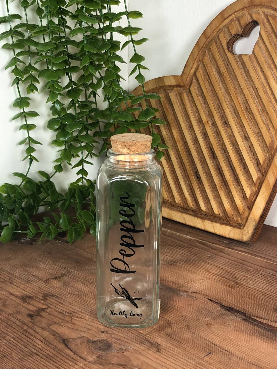 مکارتی چوب پنبه