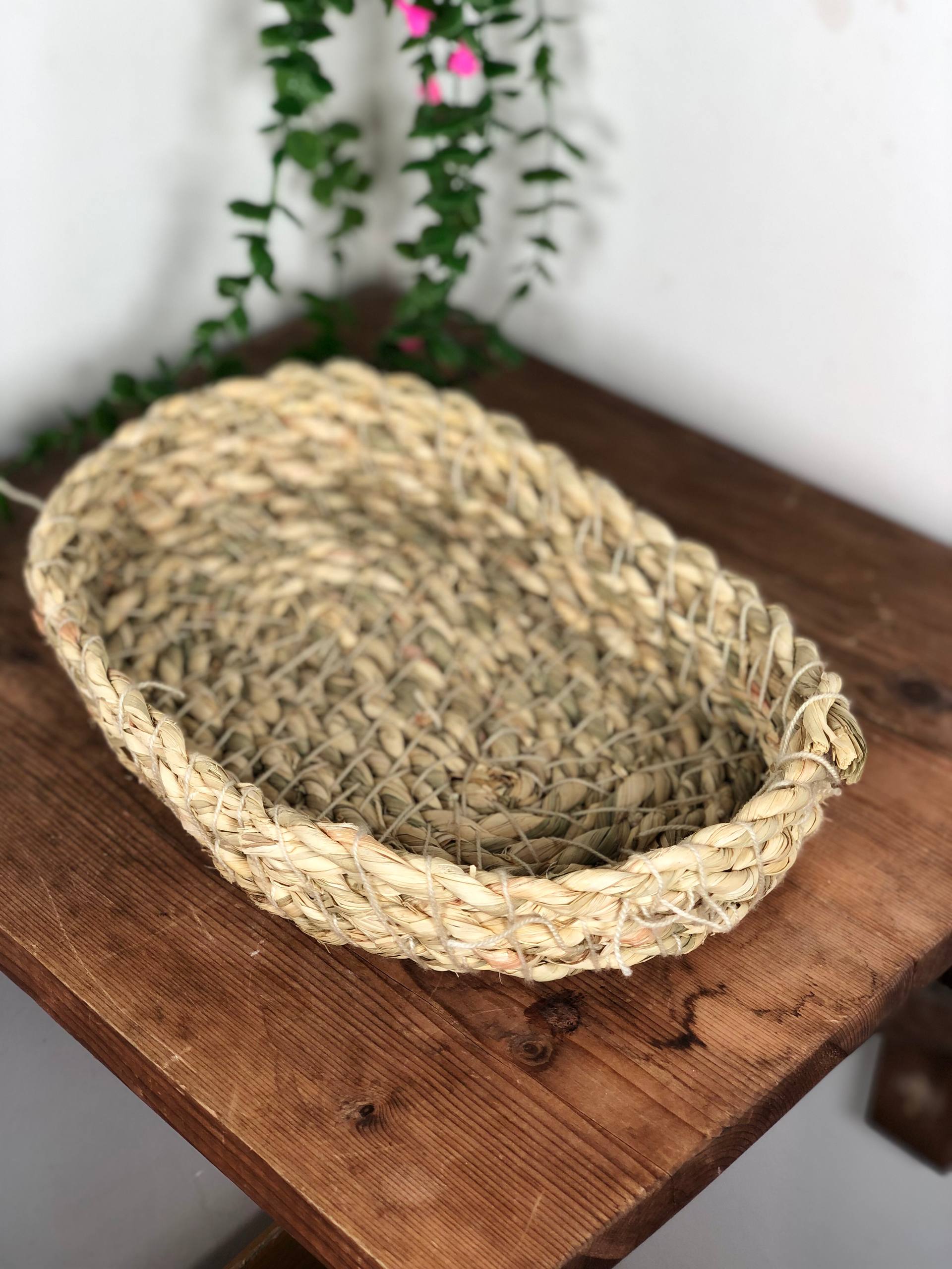 سبد حصیری بیضی